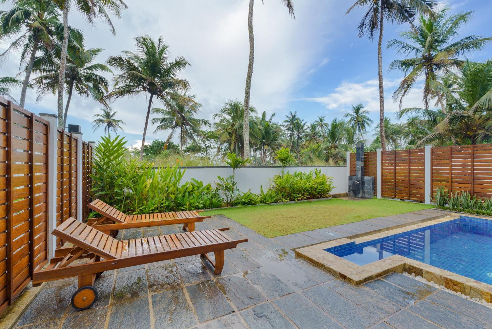 Kaas Villas - Entire Two Bedroom Villa With Private Pool & Garden Диквела Екстериор снимка