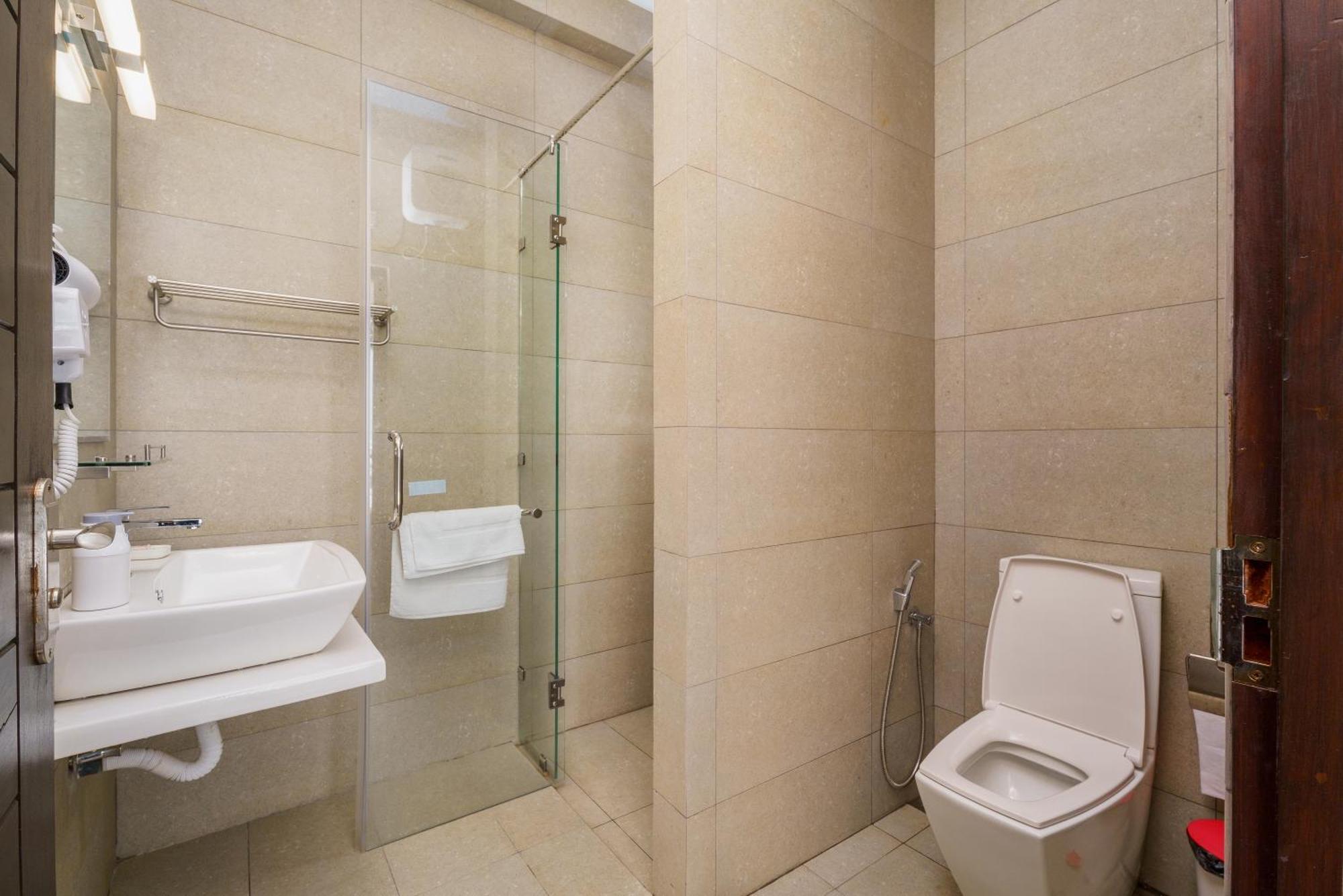 Kaas Villas - Entire Two Bedroom Villa With Private Pool & Garden Диквела Екстериор снимка